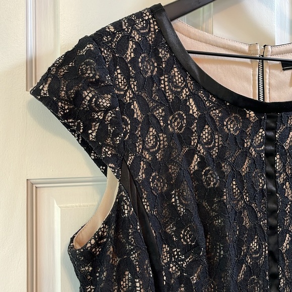 R&K Cocktail All Over Lace w/ Satin Trim Cap Sleeve Mini Dress - Size 16 - Picture 4 of 10